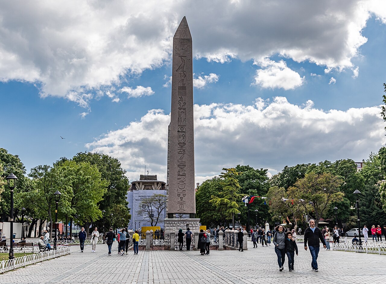 Sultanahmet Square on the Istanbul Bosphorus drive driving route
