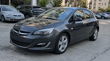 Opel Astra vehicle photo