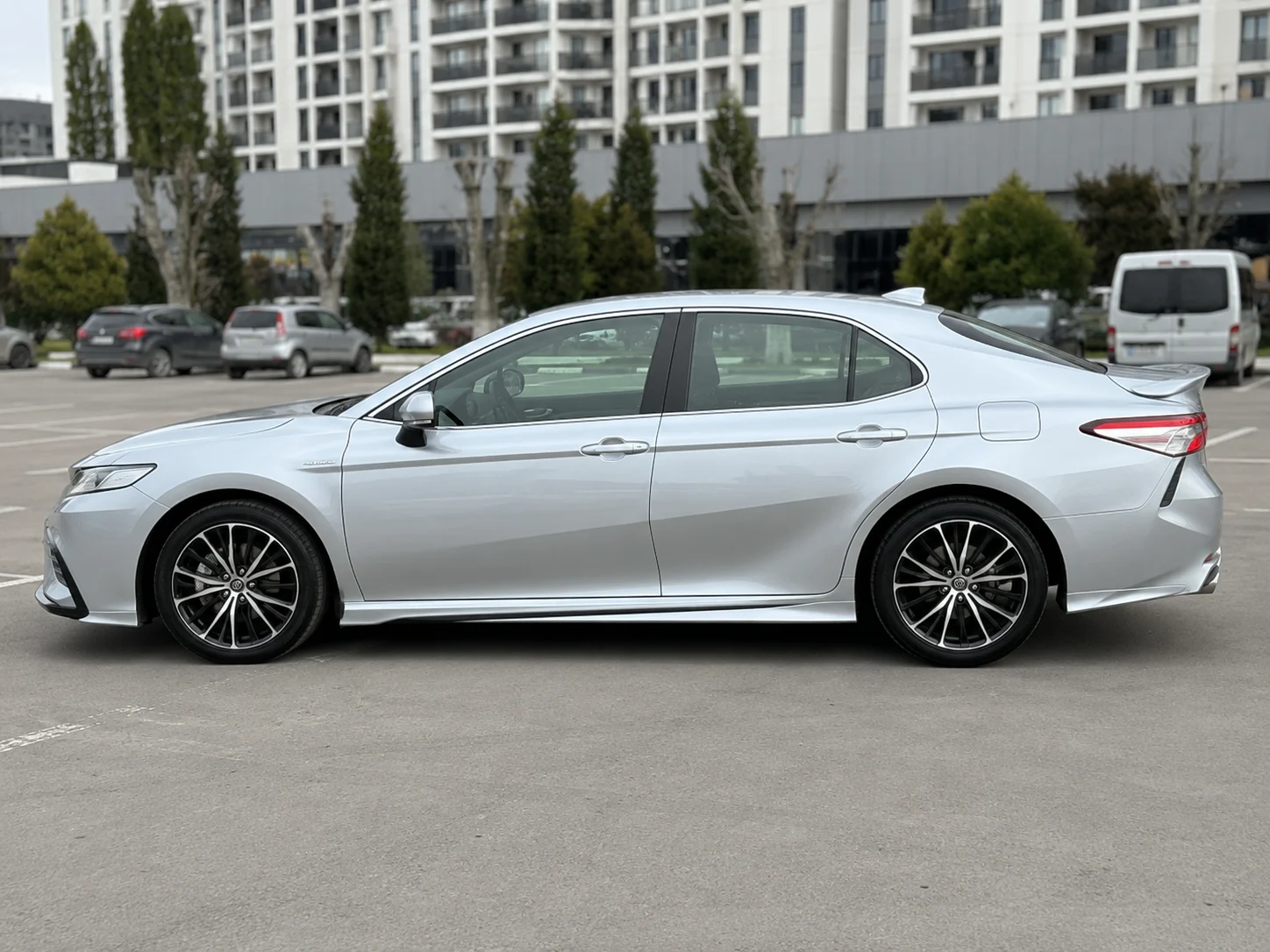 Toyota Camry 2