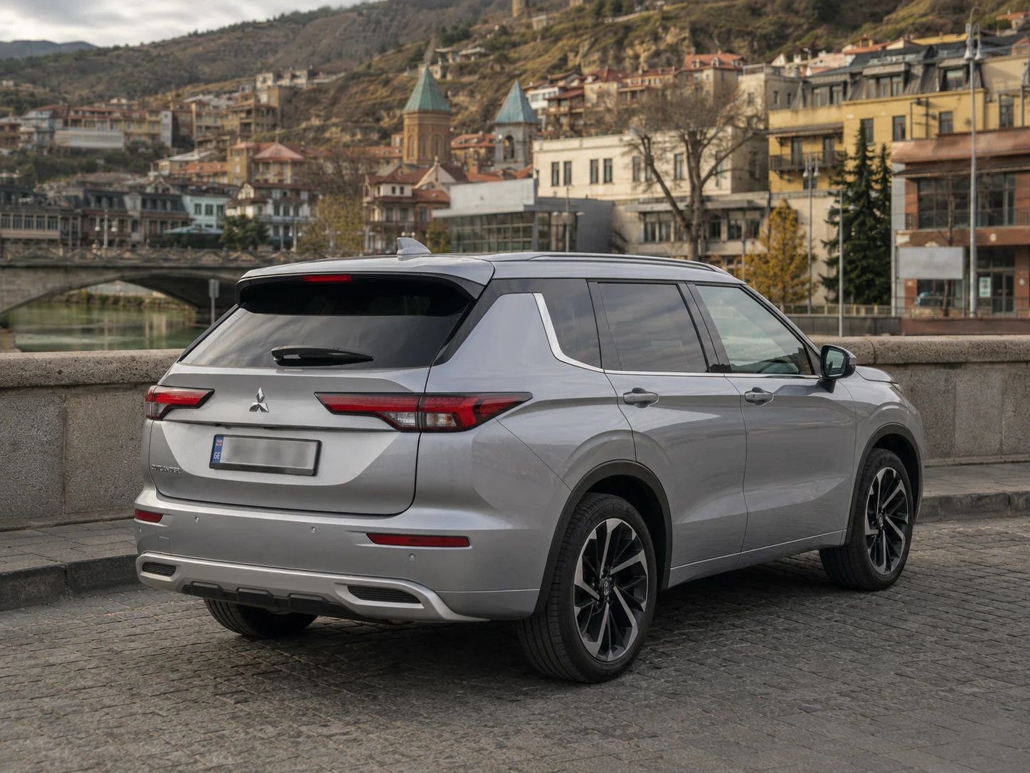 Mitsubishi Outlander 3