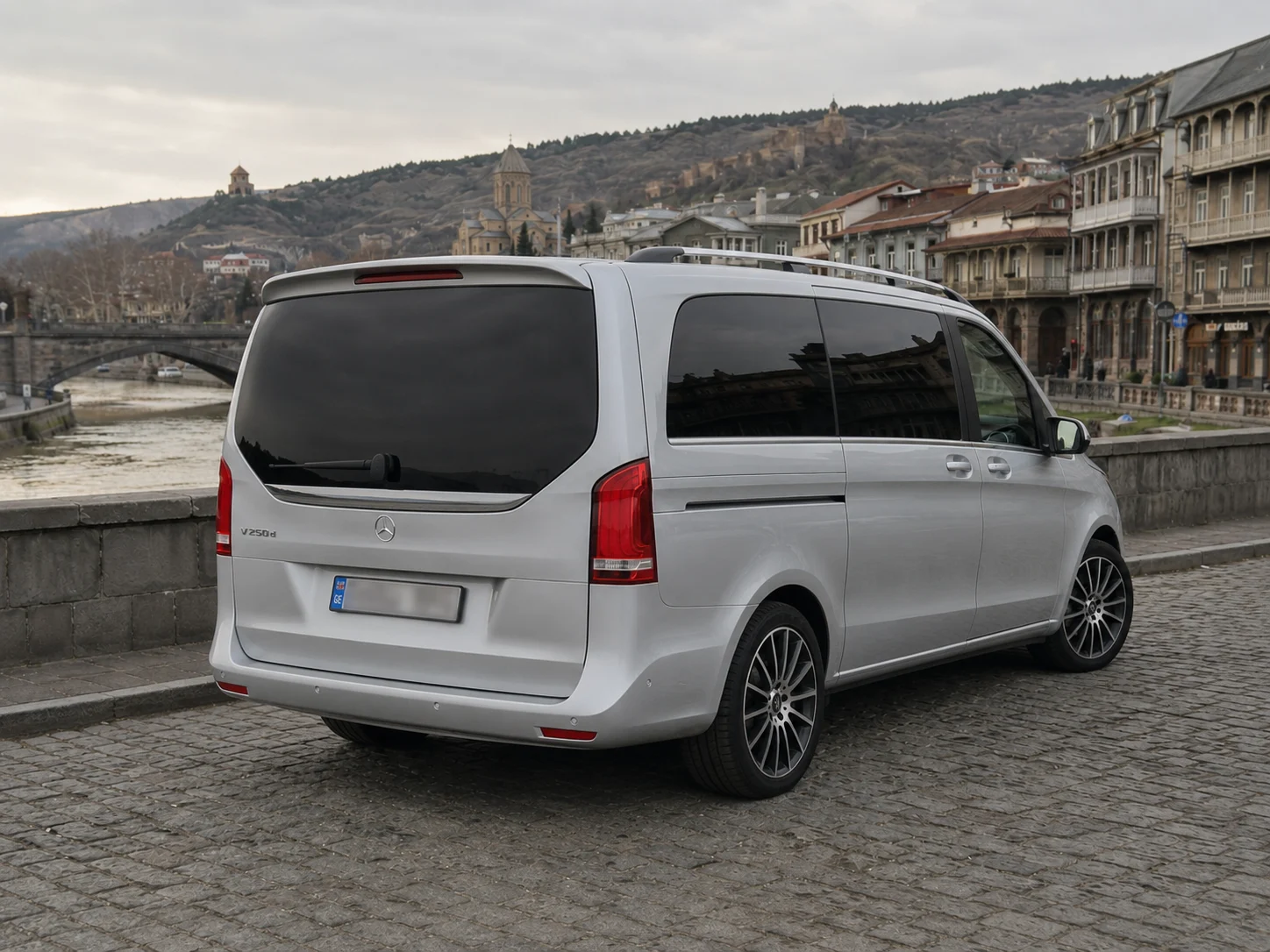 Mercedes-Benz V-Class 3