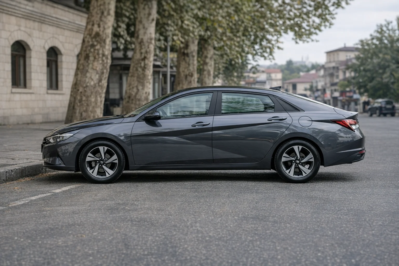 Hyundai Elantra 2
