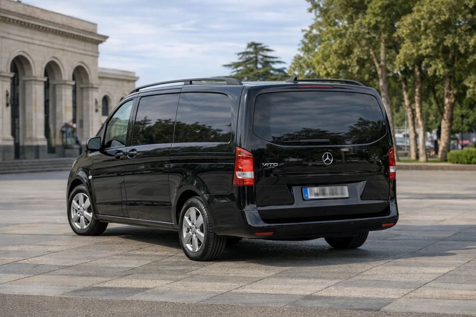 Mercedes-Benz V-Class 2