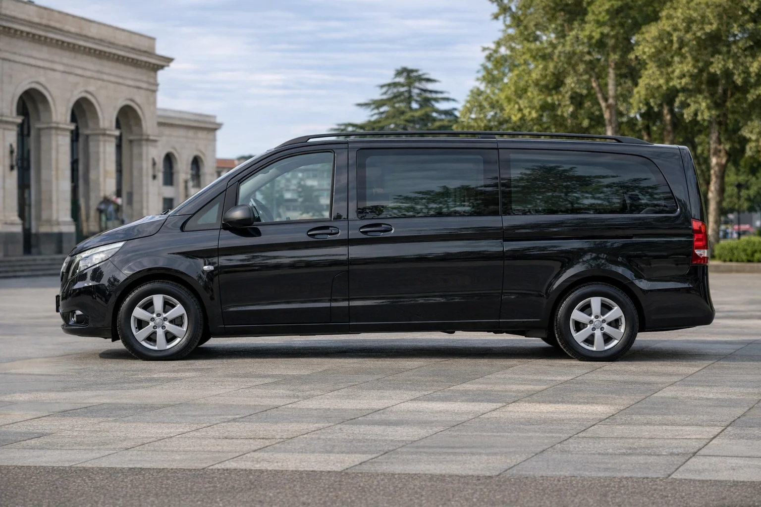 Mercedes-Benz V-Class 3